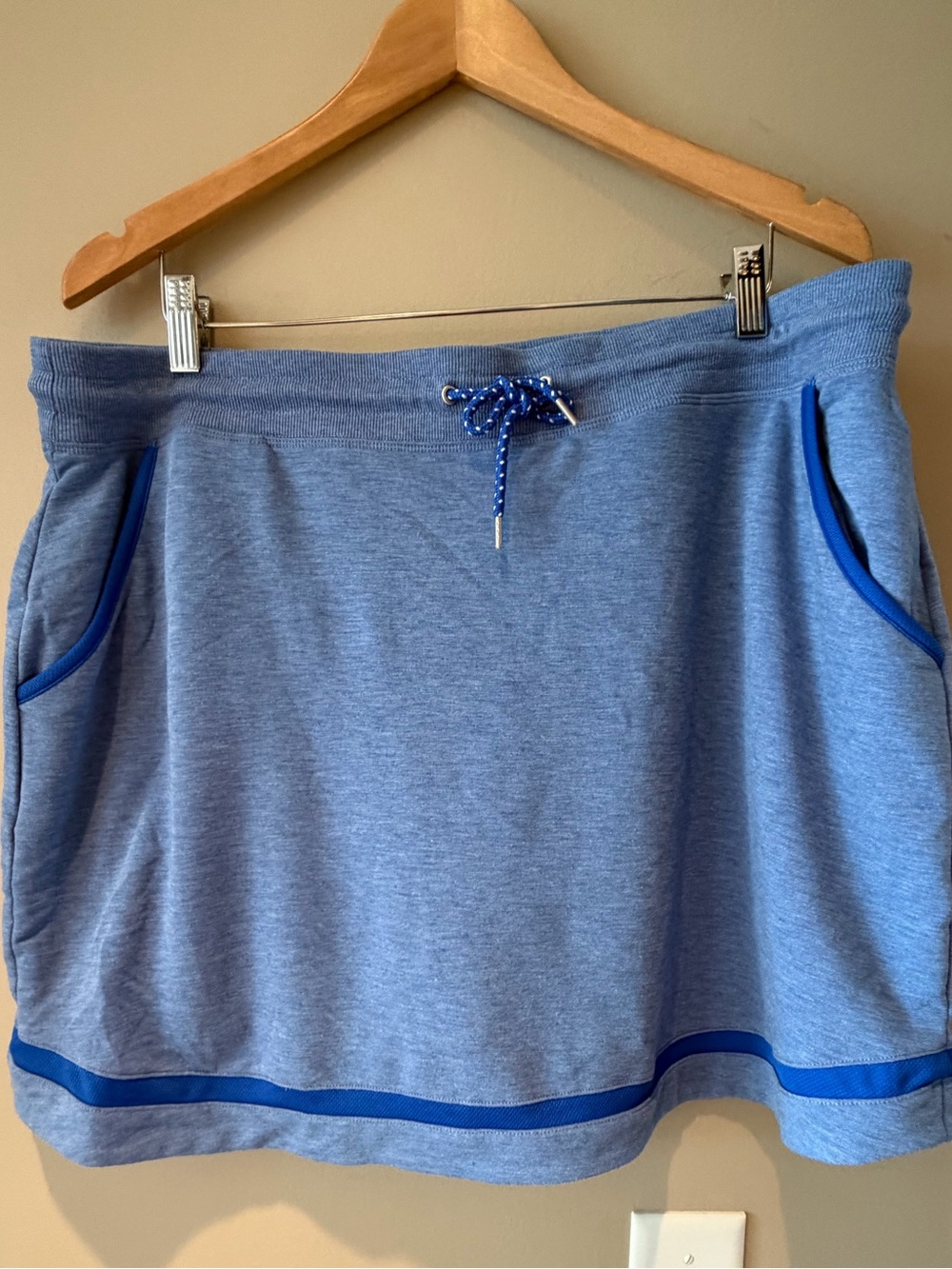 St. John's Bay Light Blue Pull-On Skort with Royal Blue Trim XL NWOT